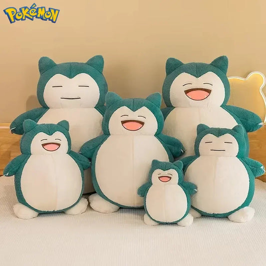 Peluche grande di Snorlax Pokémon di Otaku Family Store, dimensioni 30/45/60 cm, morbido e coccoloso, con dettagli realistici.