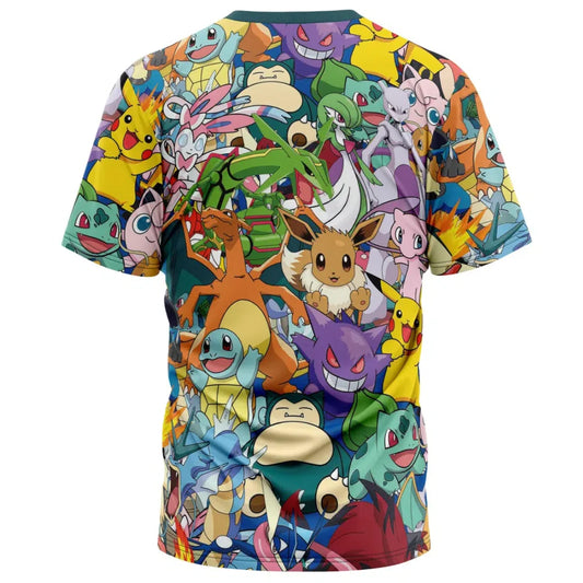 T-shirt Pokémon Pikachu e Snorlax, gadget anime giapponese, con illustrazione colorata di Pikachu e Snorlax su tessuto morbido.