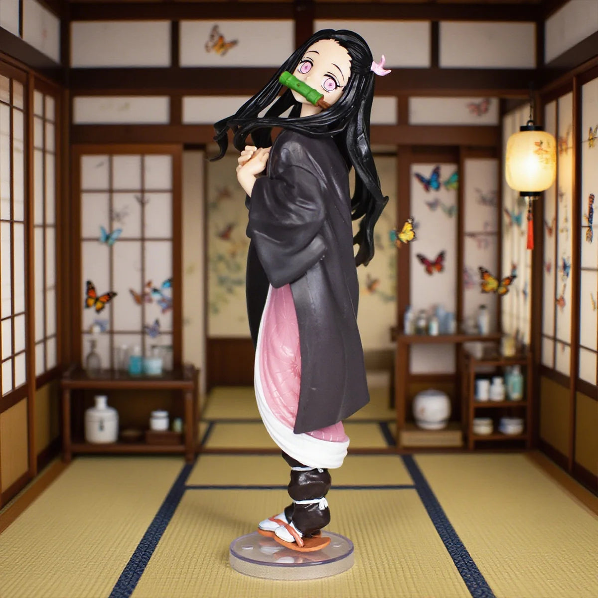 Figura d'azione Nezuko Kamado di Demon Slayer: Kimetsu no Yaiba, dettagliata e colorata, di Otaku Family Store Online.