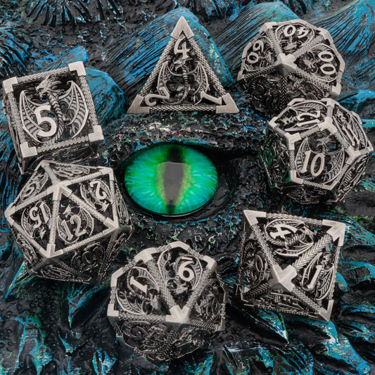 Set di dadi poligonali in metallo con drago, gadget per Dungeons & Dragons, ottimi per gioco di ruolo e collezionismo.