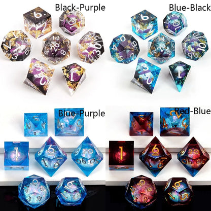 Set di dadi in resina liquida con bordi affilati, gadget RPG della collezione Otaku Family Store Online.