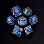Set di dadi in resina liquida con bordi affilati, gadget RPG della collezione Otaku Family Store Online.