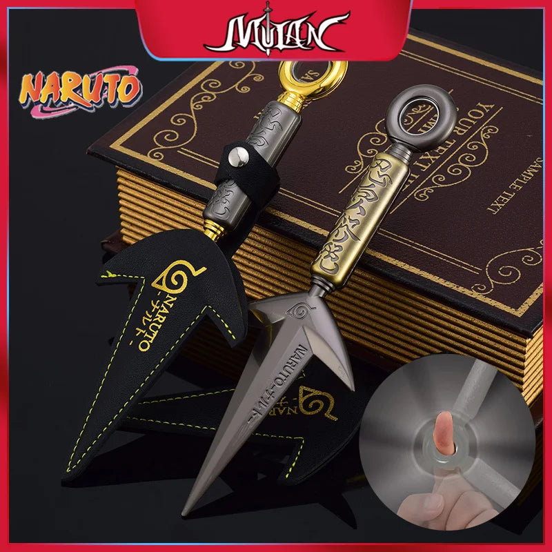 Kunai Minato gadget Otaku Family Store, strumento ispirato al Dio del Fulmine con dettagli realistici e design accurato.