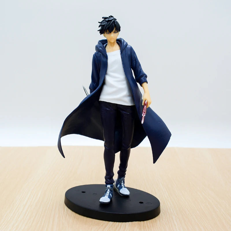 Action figure Commander Igris, il Cavaliere delle Ombre di Sung Jin-Woo, con dettagli realistici e armatura in piedi.