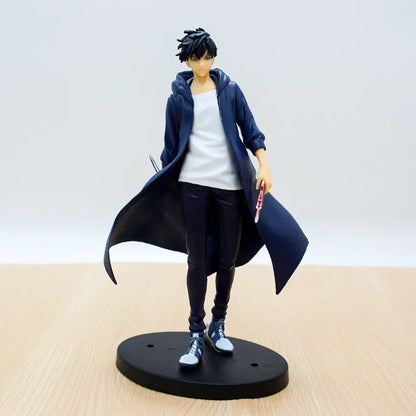 Action figure Commander Igris, il Cavaliere delle Ombre di Sung Jin-Woo, con dettagli realistici e armatura in piedi.