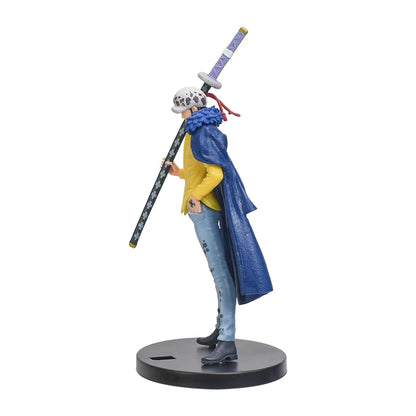 Figura d'azione Trafalgar Law di One Piece DXF Wano Country, altezza 18 cm, dettagliata e colorata, marca Otaku Family Store.