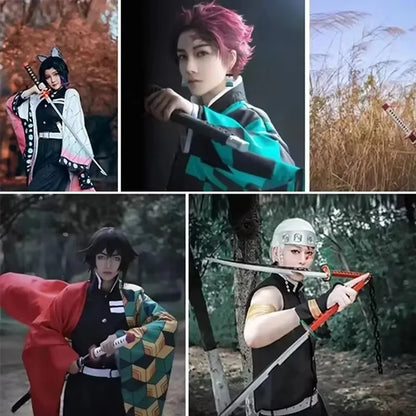 Katana cosplay Demon Slayer da 41 pollici con lama nera e dettagli rossi, perfetta per costumi anime e cosplay ninja.