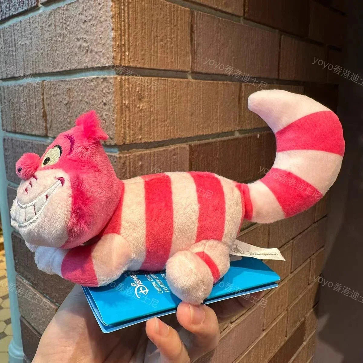 Peluche a spalla del Gatto Cheshire di Disney, morbido e magnetico, di Otaku Family Store, ispirato ad Alice nel Paese delle Meraviglie.