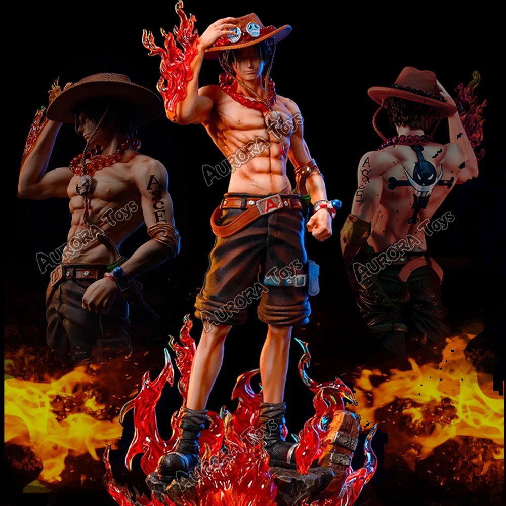 Figura d'azione Ace One Piece di 24 cm, dettagliata e colorata, di Otaku Family Store Online, perfetta per collezionisti.