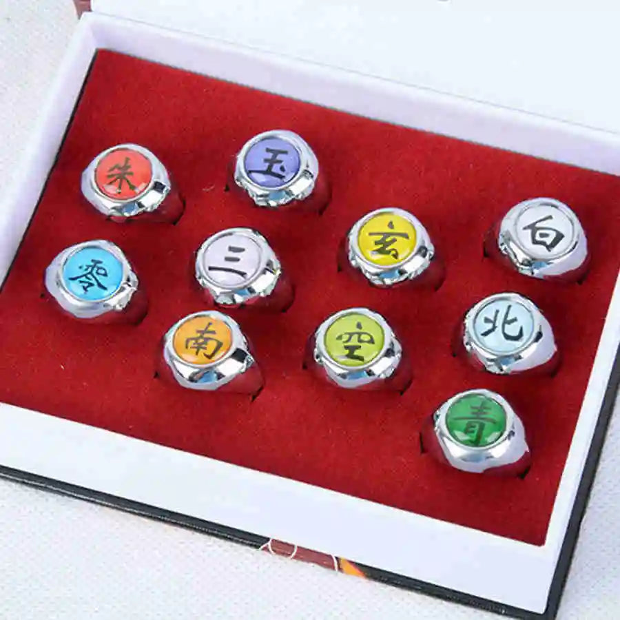 Anelli cosplay Akatsuki del clan più temuto di Naruto, dettagliati e neri, perfetti per costumi e collezioni di anime.