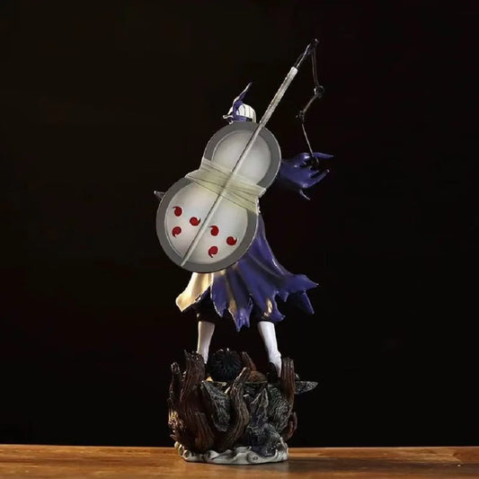 Figura d'azione Uchiha Obito con testa doppia, dettagliata e realistica, perfetta per collezionisti e fan di Naruto.