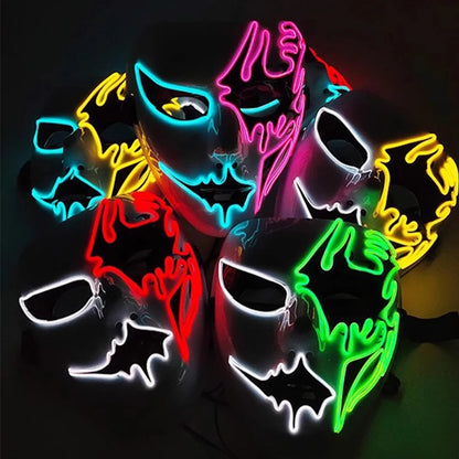 Maschera cosplay luminosa con teschio demoniaco, maschera da mascherata, perfetta per Halloween e eventi horror, di Otaku Family Store.
