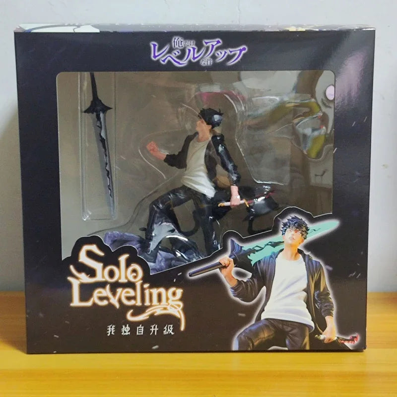 Action figure Commander Igris, Cavaliere delle Ombre di Sung Jin-Woo, con dettagli e postura dinamica, della collezione Otaku Family Store.