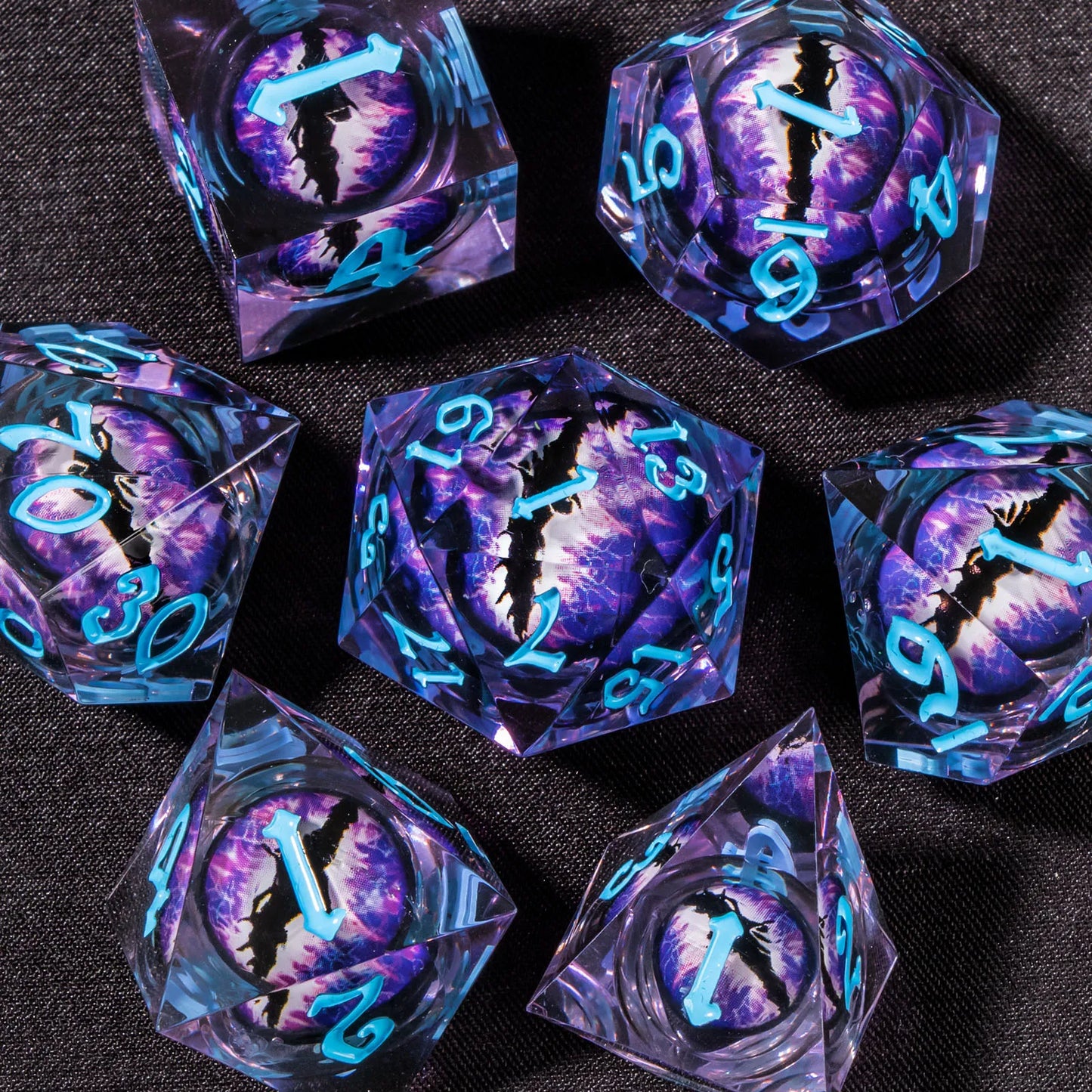 Dadi D&D Liquid Core con resina Sharp Edge, set di gadget per giochi di ruolo Dungeons & Dragons, marca Otaku Family Store Online