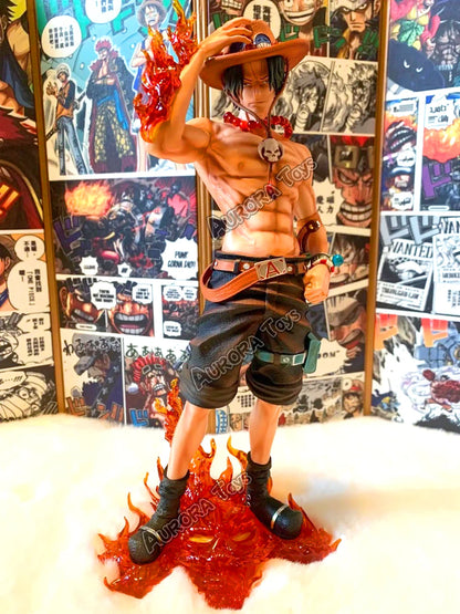 Figura d'azione ACE One Piece di 24 cm, dettagliata e colorata, perfetta per collezionisti e appassionati di anime.