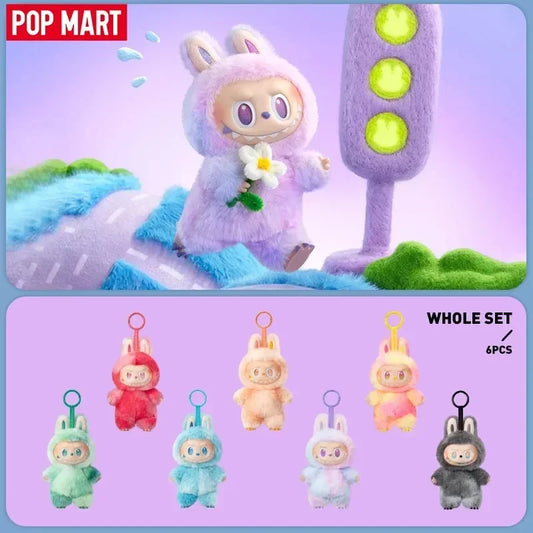 Labubu POP MART THE MONSTERS Big into Energy Series, figura 3D in plastica con dettagli colorati e espressione vivace.