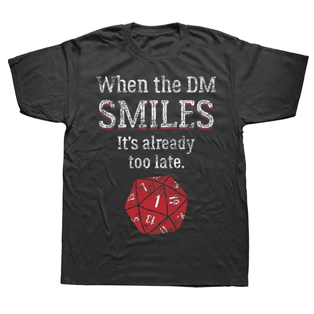 Maglietta "I Have A Plan" con dado D20, streetwear Dungeon Dragon, gadget di Otaku Family Store Online.