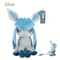 Peluche Big Umbreon Pokémon, con altri Pokémon come Vaporeon, Eevee, Sylveon, Flareon, Leafeon, Jolteon ed Espeon, morbido e colorato.