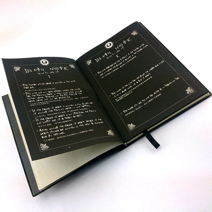 Set di quaderni in pelle e collana con penna piuma ispirati a Death Note, perfetti per cosplay e regali.