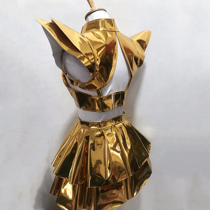 Mini gonna in pelle laser oro e argento, outfit cosplay, perfetta per danza e cosplay, stile futuristico e brillante.