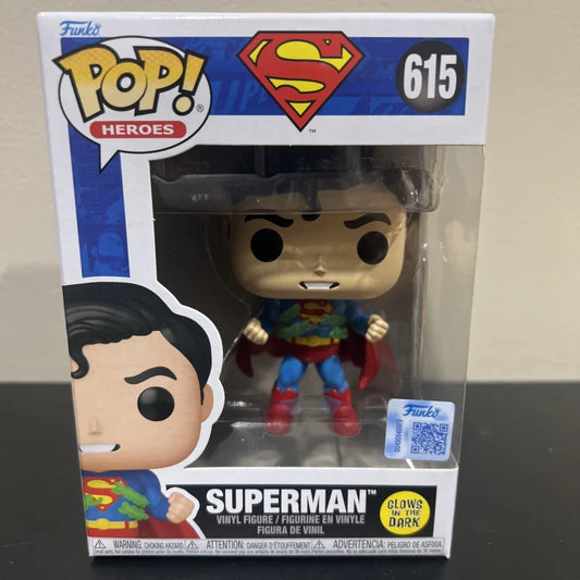 Funko Pop DC Comics Superman 615 originale con effetto glow in the dark, figura da collezione con dettagli colorati e posa iconica
