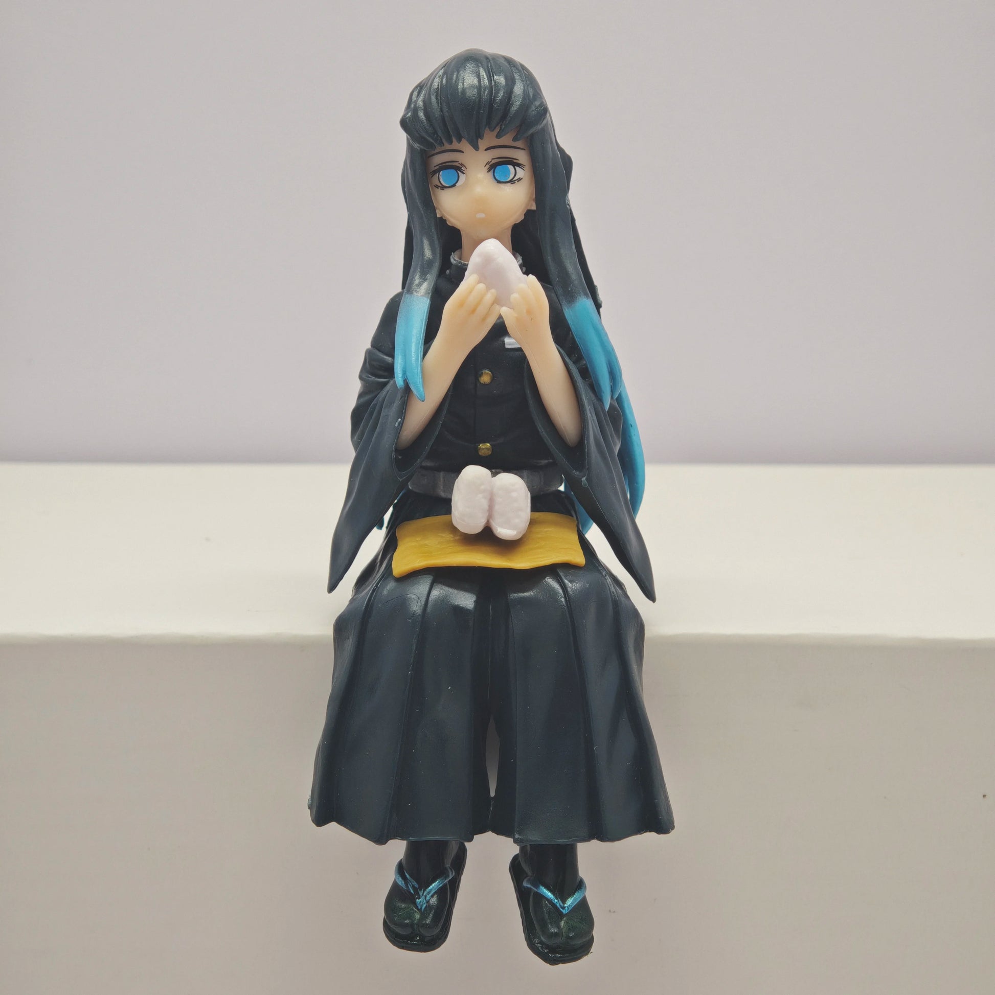 Figura d'azione Demon Slayer Anime con Tanjirou, Tomioka, Giyuu, Zenitsu e Nezuko, dettagliata e colorata, di Otaku Family Store.