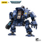 Action figure Warhammer 40K Ultramarines Redemptor Dreadnought Brother Tyleas in posizione di combattimento, dettagliata e vibrante.