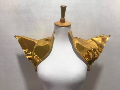 Mini gonna in pelle oro e argento con laser, costume cosplay Otaku Family Store, perfetta per danza e cosplay, dettagli lucidi e moderni