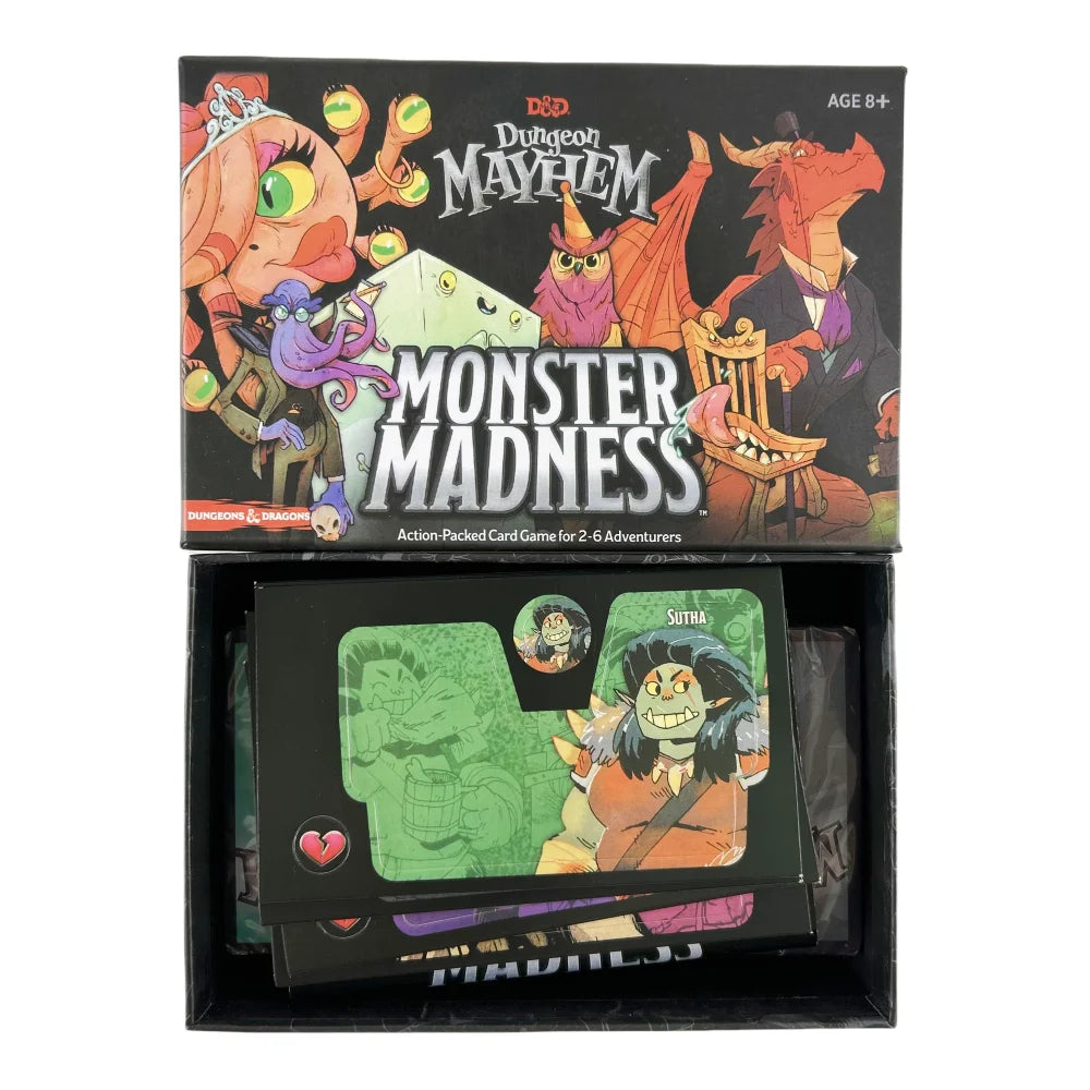 Gioco di carte Dungeon Mayhem di Otaku Family Store Online, gadget con tre varianti per sfide rapide e divertenti.