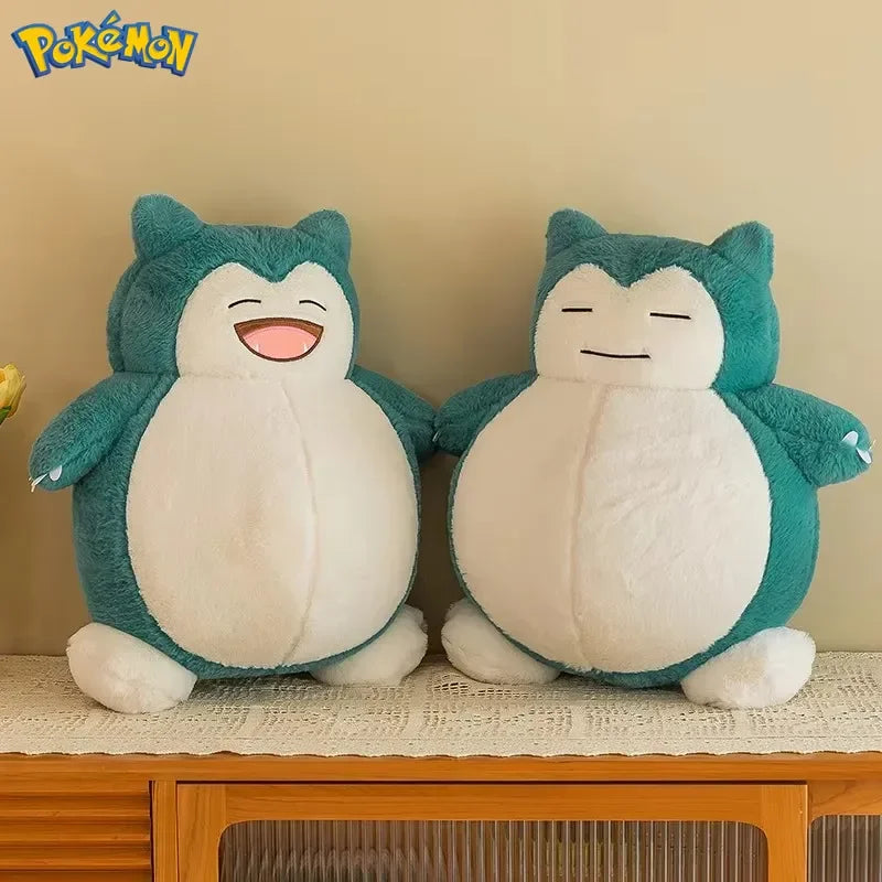 Peluche Snorlax gigante da 30, 45 o 60 cm, morbido e carino, marca Otaku Family Store Online, perfetto per collezionisti e fan Pokémon.