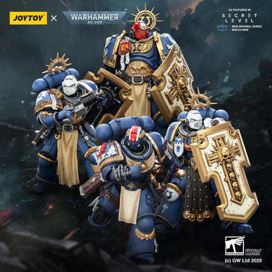 Action figure Warhammer 40K Ultramarines Titus Metaurus Levantus Torvald in pose, dettagliata figura in 1/18 scale, brand Otaku Family.