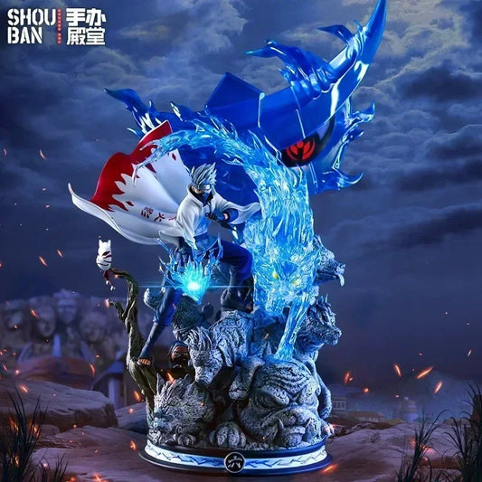 Action figure di Kakashi Hatake, icona dei ninja, in versione da collezione, con dettagli accurati e posa dinamica.