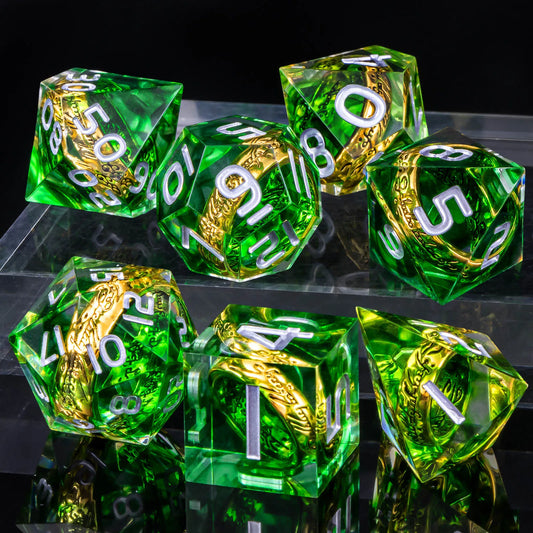 Set di 7 dadi in resina Magic Lord Rings, gadget DnD Dungeon & Dragon, con numeri colorati e dettagli intricati, per giochi di ruolo.