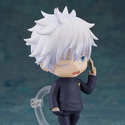 Figura d'azione Satoru Gojo di Jujutsu Kaisen, altezza 10cm, marca Otaku Family Store, dettagliata e colorata.