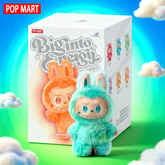 Pupazzo Labubu originale di Otaku Family Store Online, figura di un personaggio in stile cartone animato con dettagli colorati