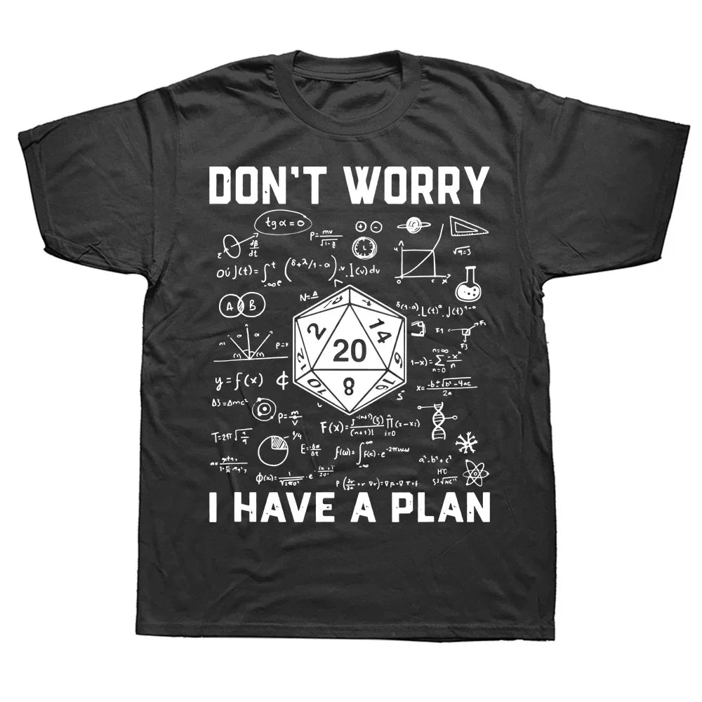 T-shirt "I Have A Plan" con dadi D20, streetwear ispirato a Dungeon Dragon, gadget casual di Otaku Family Store Online