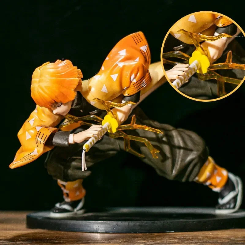 Figura d'azione Demon Slayer Agatsuma Zenitsu di 15cm, modello anime dettagliato, brand Otaku Family Store Online.