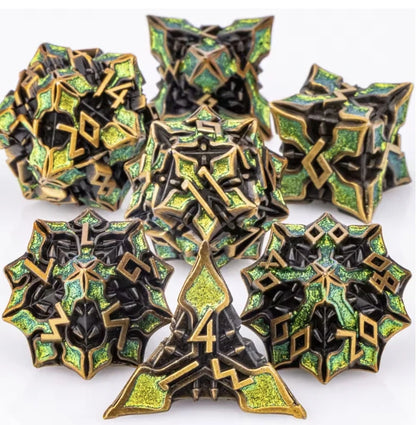 Set di 7 dadi poliedrici in metallo della collezione mista, perfetti come gadget per giochi di ruolo D&D, marca Otaku Family Store