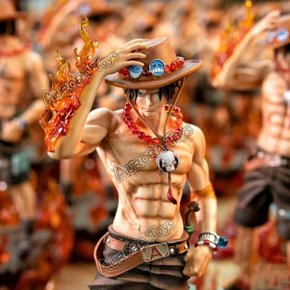 Figura d'azione ACE One Piece di Otaku Family Store, altezza 24 cm, dettagliata e dinamica, perfetta per collezionisti e appassionati