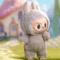 Labubu originale POPMART LABUBU di Otaku Family Store Online, figura da collezione con dettagli colorati e design carino.