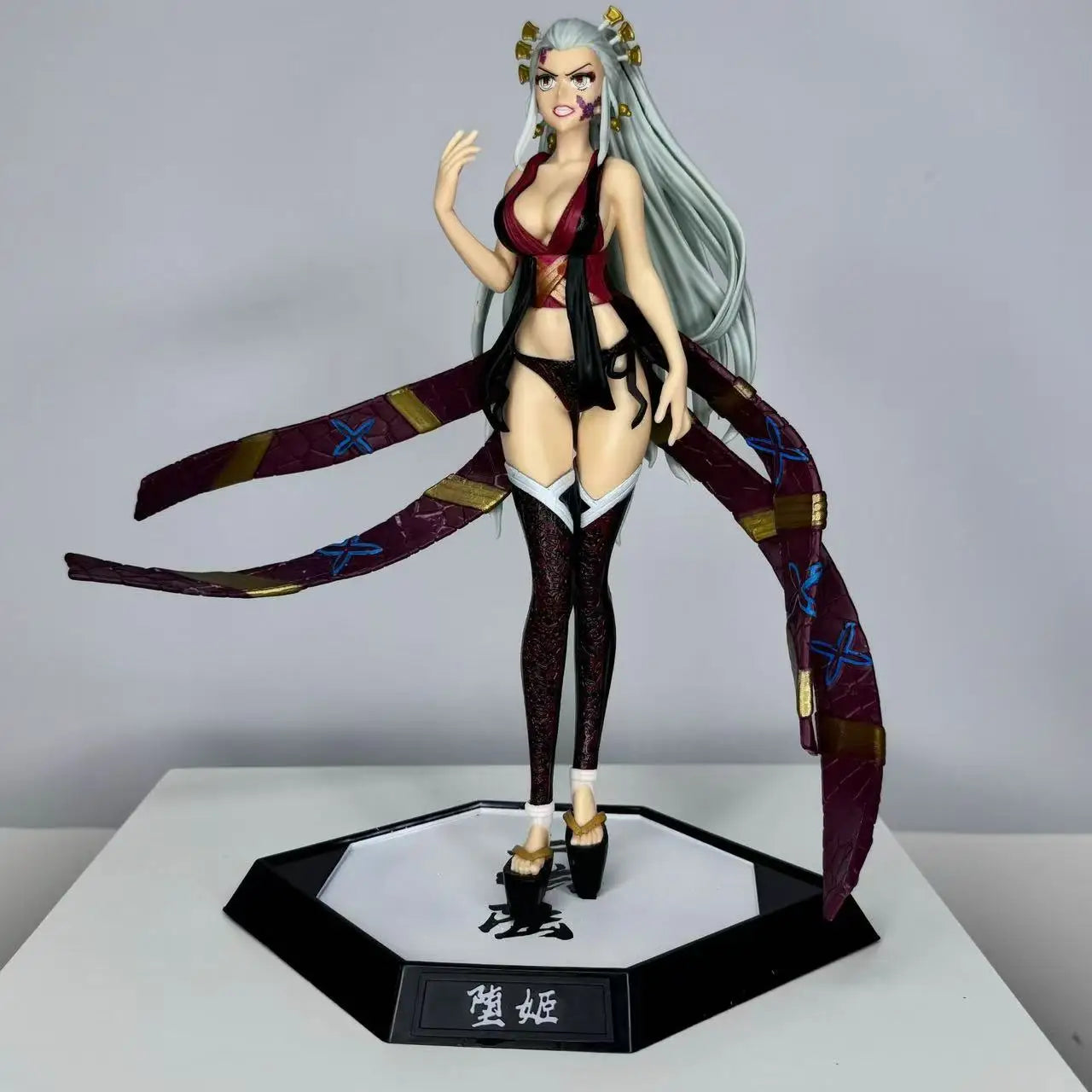 Figura anime Demon Slayer Kimetsu no Yaiba con personaggi Giyuutarou, Daki, Kokushibo, Tsugikuni, Yoriichi, Douma e Inosuke.