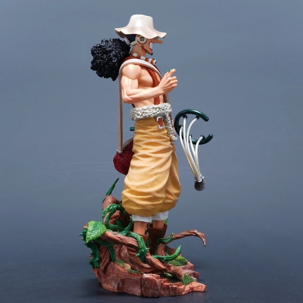 Figura azione One Piece Usopp di 25 cm, personaggio dettagliato, modello Otaku Family Store Online, perfetta per collezionisti.