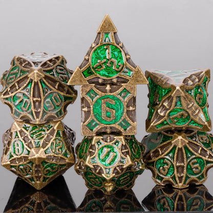 Set di 7 dadi poliedrici in metallo per giochi di ruolo D&D, gadget della collezione mista Otaku Family Store Online.
