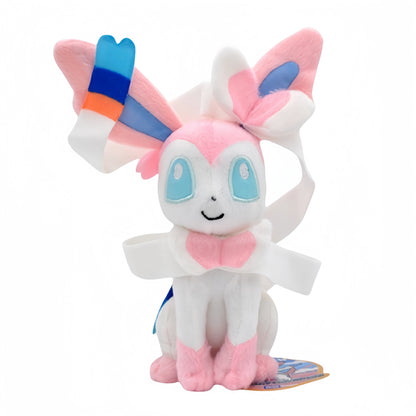 Set completo di peluche Pokémon Eevee e famiglia, include Sylveon, Umbreon, Vaporeon, Flareon e Pikachu, morbidi e colorati.