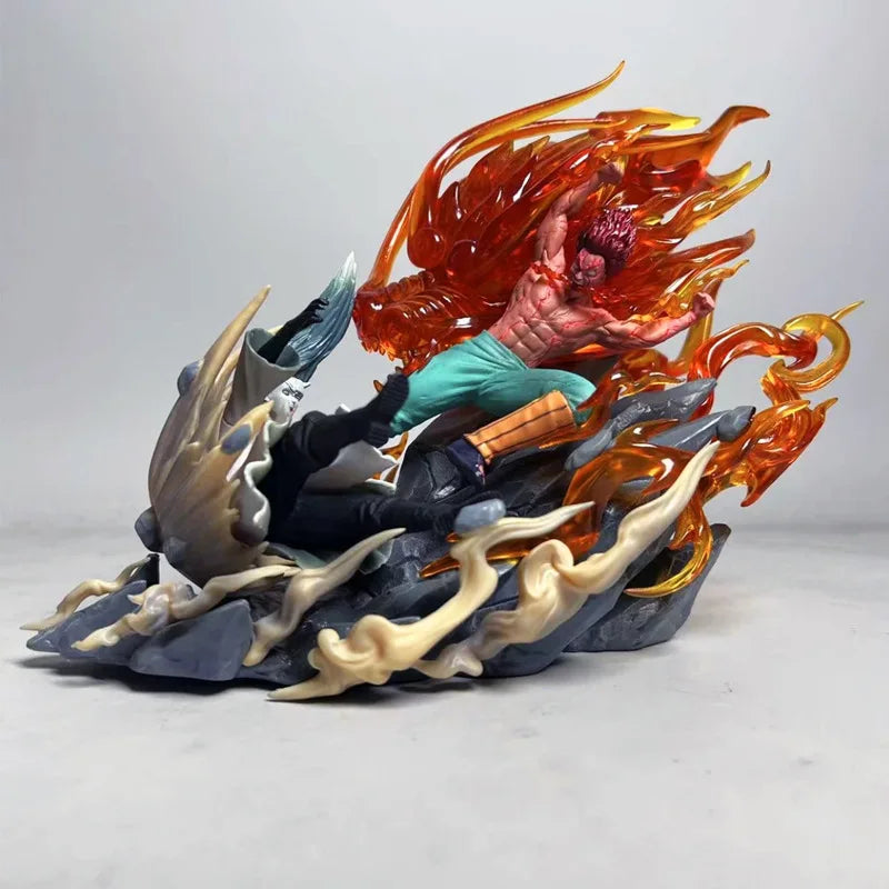 Figura d'azione Naruto Maito Gai contro Madara, Ottava porta del Chakra, del brand Otaku Family Store Online.