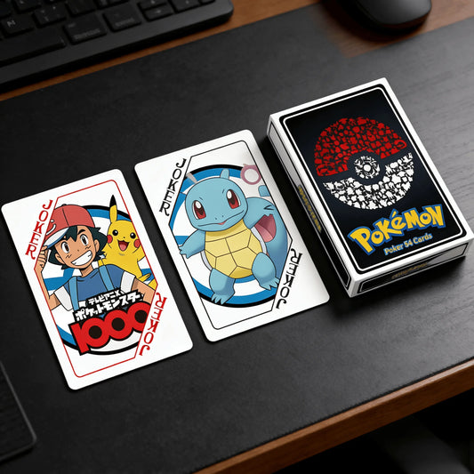 Carte Pokémon POKER della Otaku Family Shop Online, mazzo di carte da gioco con disegni di Pokémon colorati e dettagliati.