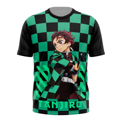 Maglietta Tanjiro Kamado Demon Slayer di Bandai con stampa integrale, mostra il personaggio con kimono verde e sfondo dettagliato.