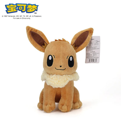 Peluches Pokémon Pikachu, Charizard, Gengar, Squirtle, Espeon, Glaceon e Umbreon, gadget morbidi e colorati.