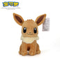 Peluches Pokémon Pikachu, Charizard, Gengar, Squirtle, Espeon, Glaceon e Umbreon, gadget morbidi e colorati.