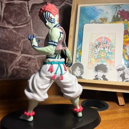 Figura d'azione Akaza Demon Slayer Banpresto, modello Vibration Stars Plus, altezza 14cm, con dettagli realistici e stile anime.